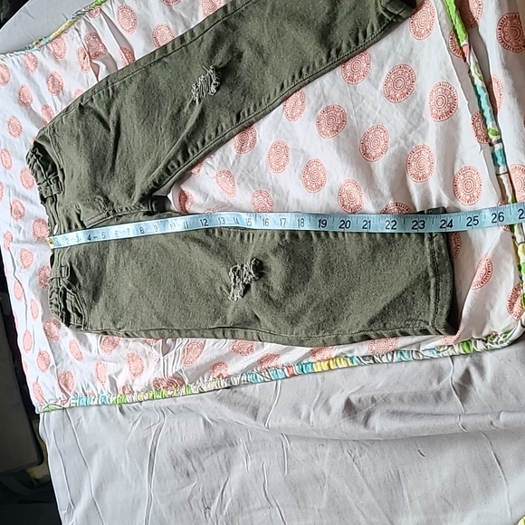 Shein Boys 5t Distressed Jeans olive green elastic waist - Picture 6 of 8